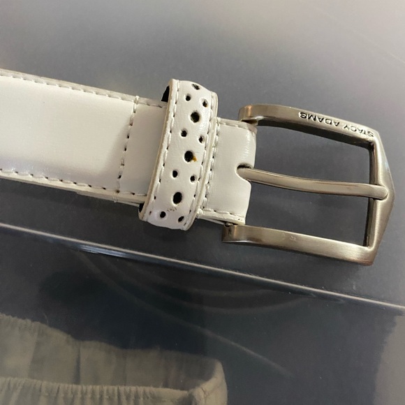 Elegant white leather belt by Stacy Adams Features a sleek silver buckle size 38 - Picture 8 of 9
